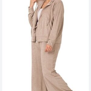 Zenana Outfitters Beige Lounge Set